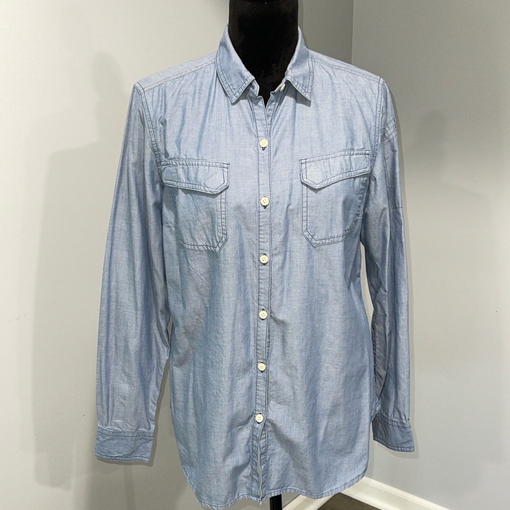 5.11 Tactical women’s size medium blue cotton button up shirt